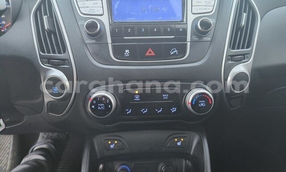 Sayi Na hannu Hyundai Tucson Azurfa Mota in Accra a Greater Accra Sayi Na hannu Hyundai Tucson Azurfa Mota in Accra a Greater Accra