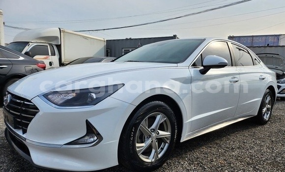 Sayi Na hannu Hyundai Sonata White Mota in Accra a Greater Accra Sayi Na hannu Hyundai Sonata White Mota in Accra a Greater Accra