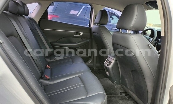 Sayi Na hannu Hyundai Sonata White Mota in Accra a Greater Accra Sayi Na hannu Hyundai Sonata White Mota in Accra a Greater Accra