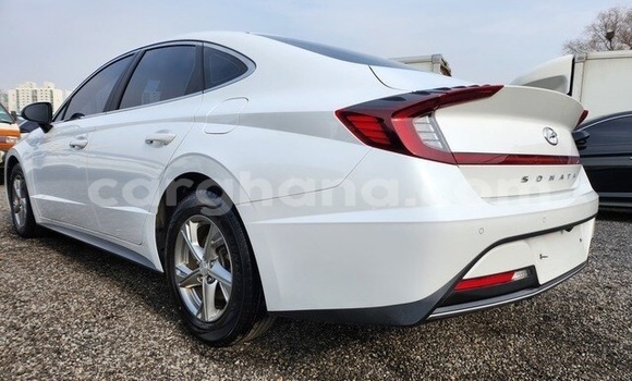 Buy Used Hyundai Sonata White Car in Accra in Greater Accra Buy Used Hyundai Sonata White Car in Accra in Greater Accra