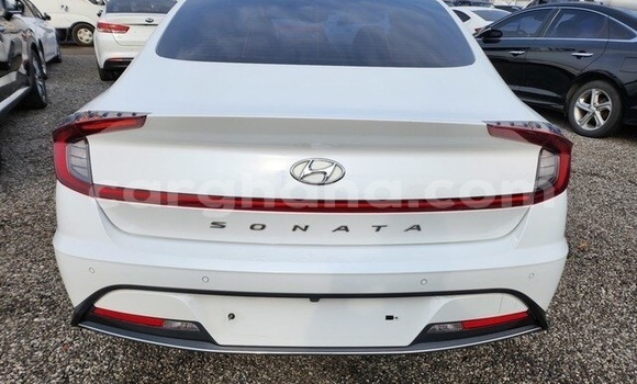 Buy Used Hyundai Sonata White Car in Accra in Greater Accra Buy Used Hyundai Sonata White Car in Accra in Greater Accra