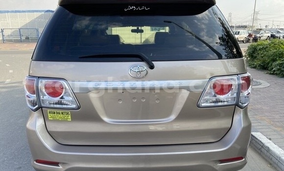 Sayi Na hannu Toyota Fortuner Brown Mota in Accra a Greater Accra Sayi Na hannu Toyota Fortuner Brown Mota in Accra a Greater Accra