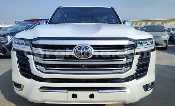 Sayi Na hannu Toyota Land Cruiser Prado White Mota in Accra a Greater Accra