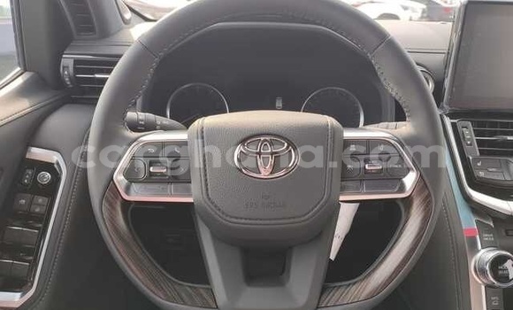 Sayi Na hannu Toyota Land Cruiser Prado White Mota in Accra a Greater Accra Sayi Na hannu Toyota Land Cruiser Prado White Mota in Accra a Greater Accra