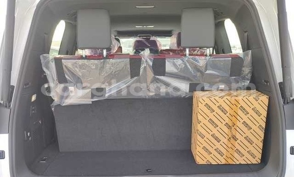 Sayi Na hannu Toyota Land Cruiser Prado White Mota in Accra a Greater Accra Sayi Na hannu Toyota Land Cruiser Prado White Mota in Accra a Greater Accra