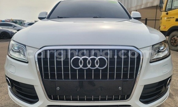Sayi Na hannu Audi Q5 White Mota in Accra a Greater Accra
