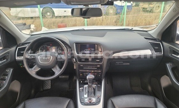 Sayi Na hannu Audi Q5 White Mota in Accra a Greater Accra Sayi Na hannu Audi Q5 White Mota in Accra a Greater Accra