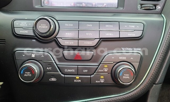 Ra Àlòkù Kia K5 funfun Ọkọ̀ in Accra ni Greater Accra Ra Àlòkù Kia K5 funfun Ọkọ̀ in Accra ni Greater Accra