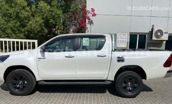 Ra Imported Toyota Hilux funfun Ọkọ̀ in Import - Dubai ni Ashanti Ra Imported Toyota Hilux funfun Ọkọ̀ in Import - Dubai ni Ashanti