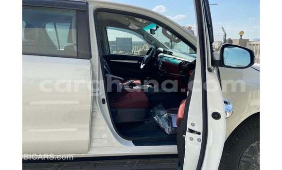 Ra Imported Toyota Hilux funfun Ọkọ̀ in Import - Dubai ni Ashanti Ra Imported Toyota Hilux funfun Ọkọ̀ in Import - Dubai ni Ashanti