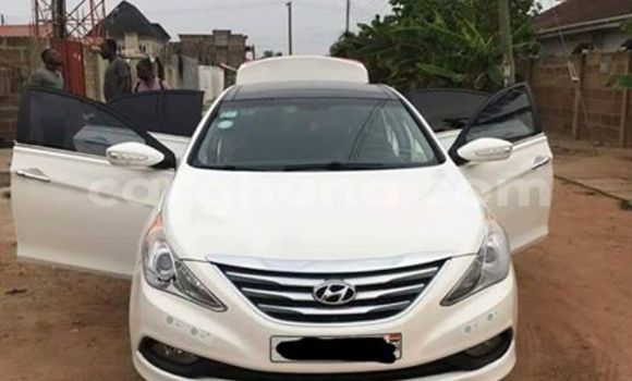 Buy Used Hyundai Sonata White Car in Akim Swedru in Eastern Buy Used Hyundai Sonata White Car in Akim Swedru in Eastern