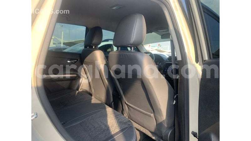 Big with watermark suzuki vitara ashanti import dubai 53246