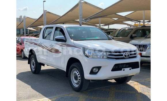 Ra Imported Toyota Hilux funfun Ọkọ̀ in Import - Dubai ni Ashanti Ra Imported Toyota Hilux funfun Ọkọ̀ in Import - Dubai ni Ashanti