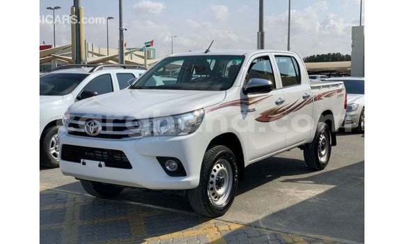 Ra Imported Toyota Hilux funfun Ọkọ̀ in Import - Dubai ni Ashanti Ra Imported Toyota Hilux funfun Ọkọ̀ in Import - Dubai ni Ashanti