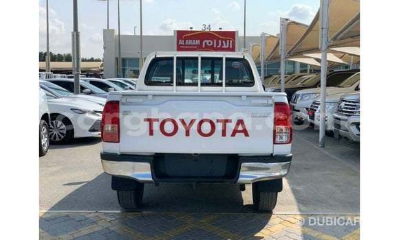 Ra Imported Toyota Hilux funfun Ọkọ̀ in Import - Dubai ni Ashanti Ra Imported Toyota Hilux funfun Ọkọ̀ in Import - Dubai ni Ashanti