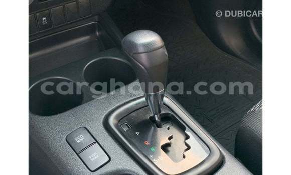 Ra Imported Toyota Hilux funfun Ọkọ̀ in Import - Dubai ni Ashanti Ra Imported Toyota Hilux funfun Ọkọ̀ in Import - Dubai ni Ashanti