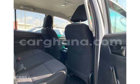 Ra Imported Toyota Hilux funfun Ọkọ̀ in Import - Dubai ni Ashanti Ra Imported Toyota Hilux funfun Ọkọ̀ in Import - Dubai ni Ashanti