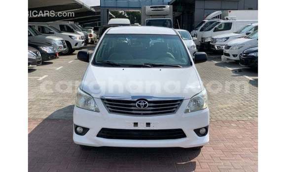 Sayi Imported Toyota Innova White Mota in Import - Dubai a Ashanti Sayi Imported Toyota Innova White Mota in Import - Dubai a Ashanti