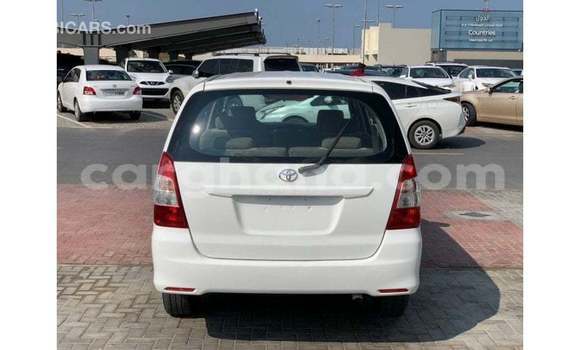 Sayi Imported Toyota Innova White Mota in Import - Dubai a Ashanti Sayi Imported Toyota Innova White Mota in Import - Dubai a Ashanti