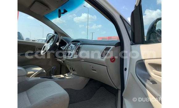 Sayi Imported Toyota Innova White Mota in Import - Dubai a Ashanti Sayi Imported Toyota Innova White Mota in Import - Dubai a Ashanti