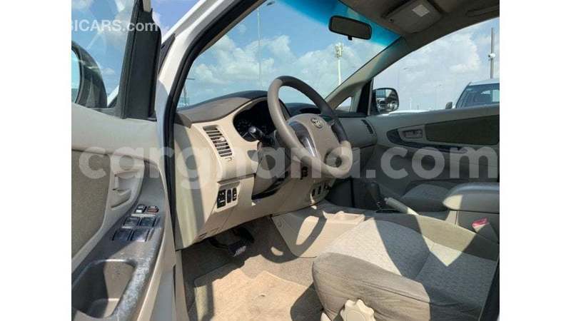 Big with watermark toyota innova ashanti import dubai 53249