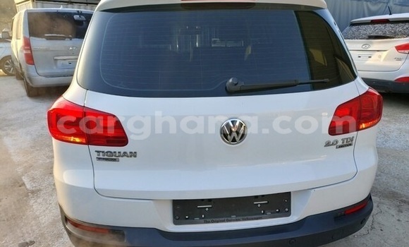 Sayi Na hannu Volkswagen Tiguan White Mota in Accra a Greater Accra Sayi Na hannu Volkswagen Tiguan White Mota in Accra a Greater Accra