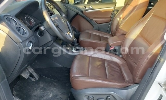 Sayi Na hannu Volkswagen Tiguan White Mota in Accra a Greater Accra Sayi Na hannu Volkswagen Tiguan White Mota in Accra a Greater Accra