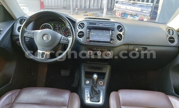 Sayi Na hannu Volkswagen Tiguan White Mota in Accra a Greater Accra Sayi Na hannu Volkswagen Tiguan White Mota in Accra a Greater Accra