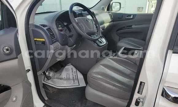 Buy Used Kia Sedona White Car in Tema in Greater Accra Buy Used Kia Sedona White Car in Tema in Greater Accra