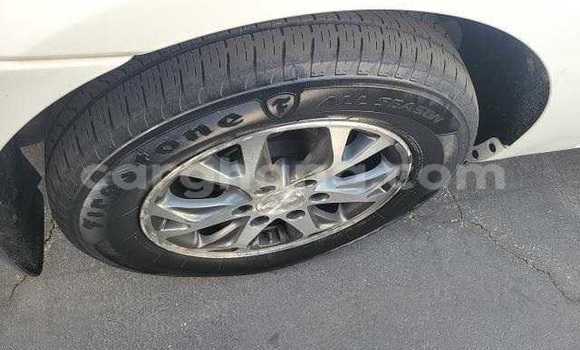 Buy Used Kia Sedona White Car in Tema in Greater Accra Buy Used Kia Sedona White Car in Tema in Greater Accra