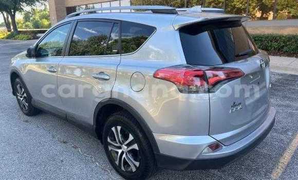 Sayi Na hannu Toyota RAV4 Azurfa Mota in Tema a Greater Accra