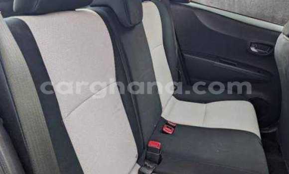 Sayi Na hannu Toyota Yaris Blue Mota in Tema a Greater Accra Sayi Na hannu Toyota Yaris Blue Mota in Tema a Greater Accra