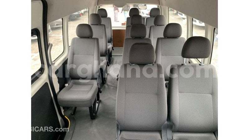 Big with watermark toyota hiace ashanti import dubai 53271