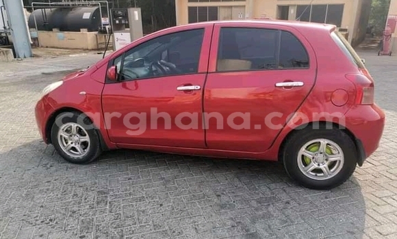 Ra Àlòkù Toyota Yaris Red Ọkọ̀ in Accra ni Greater Accra