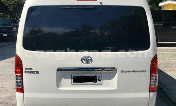 Sayi Na hannu Toyota Hiace White Mota in Accra a Greater Accra Sayi Na hannu Toyota Hiace White Mota in Accra a Greater Accra