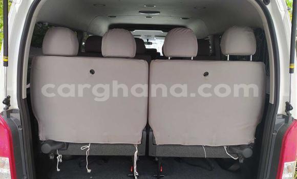 Sayi Na hannu Toyota Hiace White Mota in Accra a Greater Accra Sayi Na hannu Toyota Hiace White Mota in Accra a Greater Accra