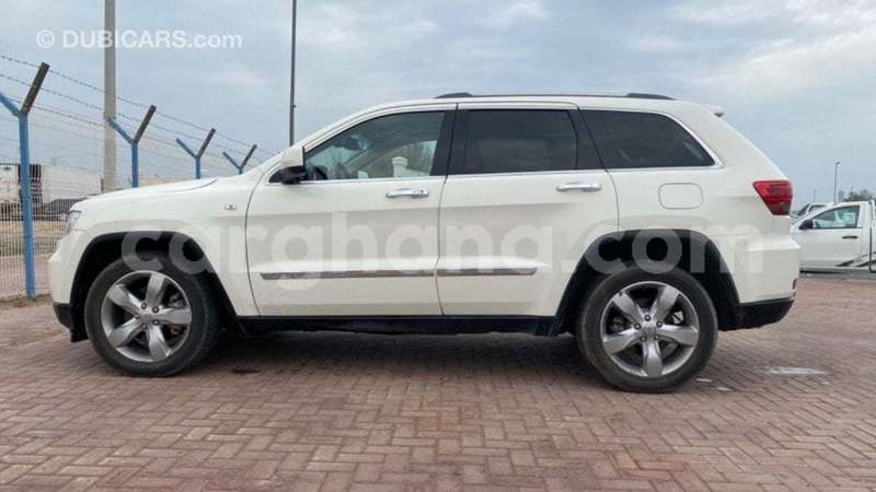 Big with watermark jeep grand cherokee ashanti import dubai 53287