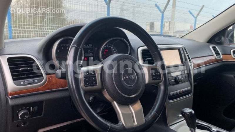 Big with watermark jeep grand cherokee ashanti import dubai 53287