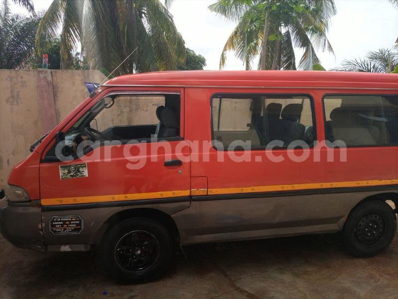 Big with watermark hyundai h200 greater accra accra 9013