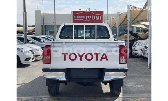 Ra Imported Toyota Hilux funfun Ọkọ̀ in Import - Dubai ni Ashanti Ra Imported Toyota Hilux funfun Ọkọ̀ in Import - Dubai ni Ashanti