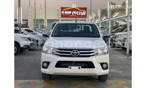 Ra Imported Toyota Hilux funfun Ọkọ̀ in Import - Dubai ni Ashanti Ra Imported Toyota Hilux funfun Ọkọ̀ in Import - Dubai ni Ashanti
