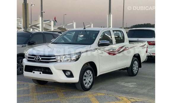 Ra Imported Toyota Hilux funfun Ọkọ̀ in Import - Dubai ni Ashanti Ra Imported Toyota Hilux funfun Ọkọ̀ in Import - Dubai ni Ashanti