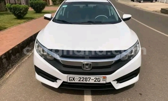 Ra Àlòkù Honda Civic funfun Ọkọ̀ in Accra ni Greater Accra Ra Àlòkù Honda Civic funfun Ọkọ̀ in Accra ni Greater Accra