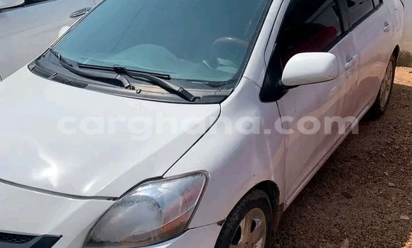 Sayi Na hannu Toyota Yaris White Mota in Accra a Greater Accra Sayi Na hannu Toyota Yaris White Mota in Accra a Greater Accra
