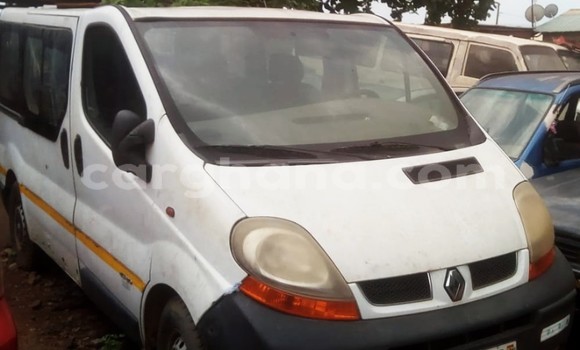 Buy Used Renault 15 White Car in Accra in Greater Accra