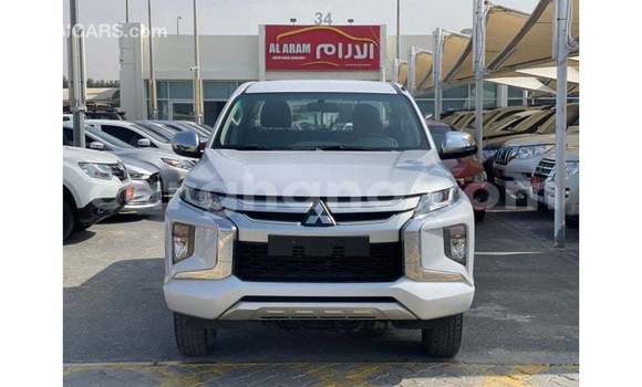 Ra Imported Mitsubishi L200 funfun Ọkọ̀ in Import - Dubai ni Ashanti Ra Imported Mitsubishi L200 funfun Ọkọ̀ in Import - Dubai ni Ashanti