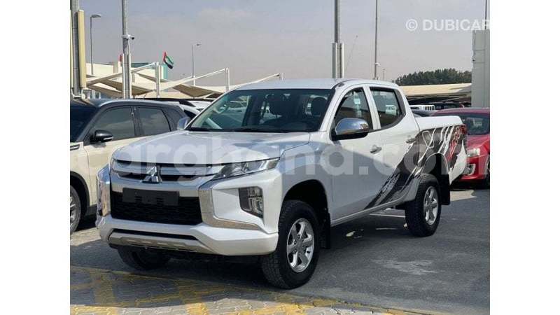 Big with watermark mitsubishi l200 ashanti import dubai 53330