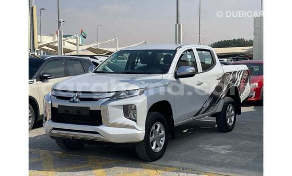 Ra Imported Mitsubishi L200 funfun Ọkọ̀ in Import - Dubai ni Ashanti Ra Imported Mitsubishi L200 funfun Ọkọ̀ in Import - Dubai ni Ashanti