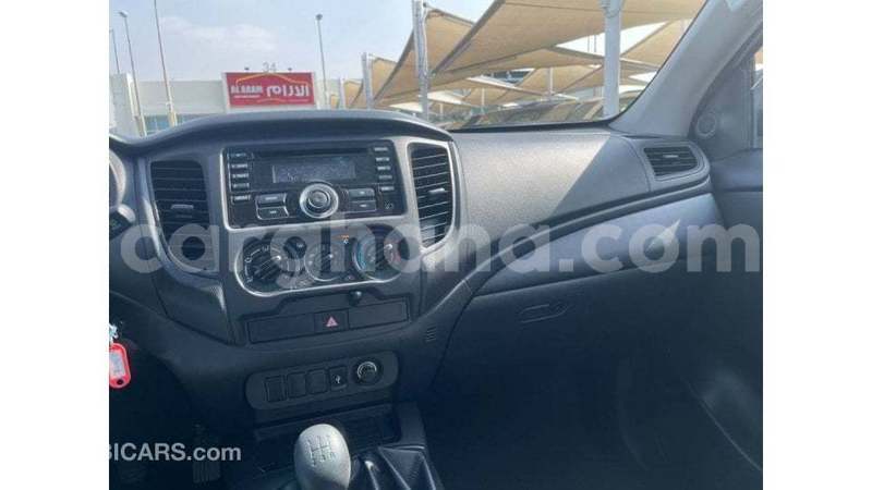 Big with watermark mitsubishi l200 ashanti import dubai 53330