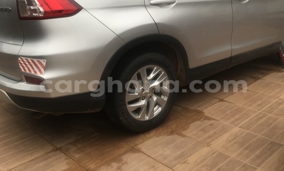 Buy Used Honda CR–V Silver Car in Accra in Greater Accra Buy Used Honda CR–V Silver Car in Accra in Greater Accra